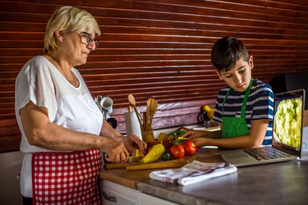 grandmother cooking video tuto